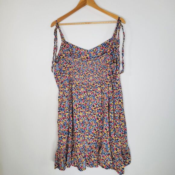 OLD NAVY Ditsy Floral Cami Mini Dress Size XXL Ruffle Smocked Pockets Tie - Picture 3 of 9